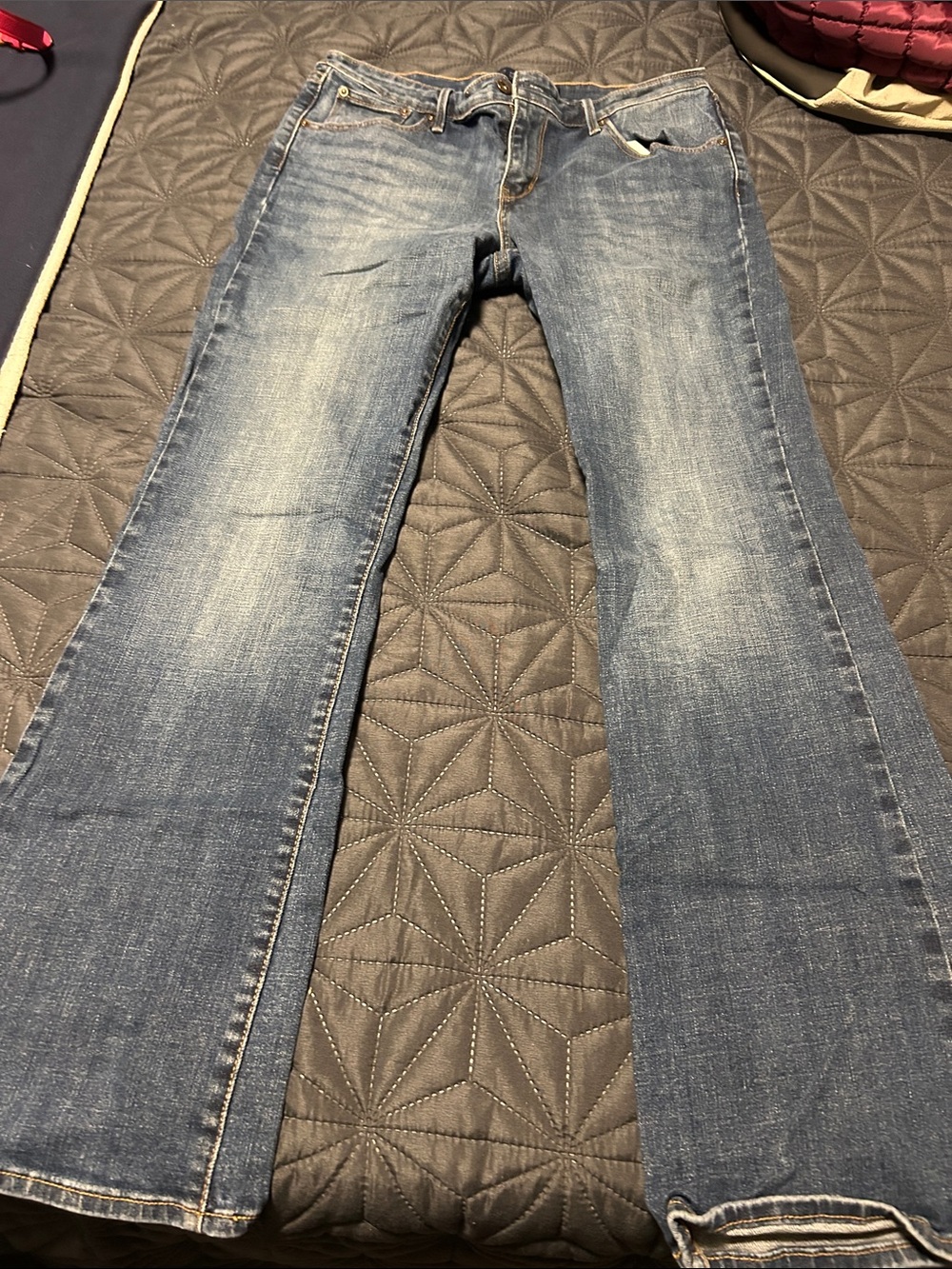 Levi's Women's Flare Jeans in Medium Blue Denim